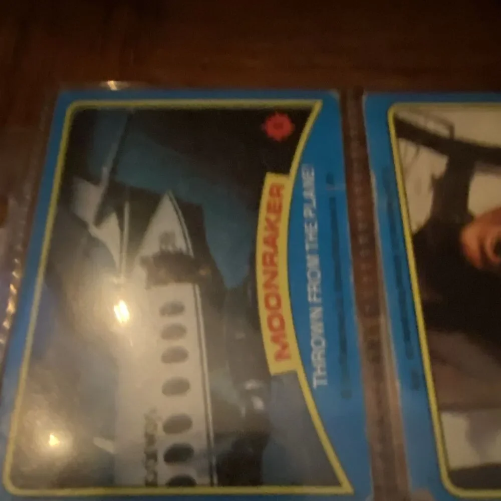 Moonraker Topps 1979 James Bond Non-Sport Trading Card Lot, 9 Cards Roger Moore
